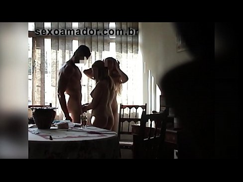 ❤️ Sexveninder inviterer en kæmpe mand og en trekant med ham ❤ Super sex at da.pornoreino-com.ru ❌