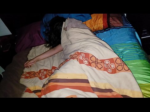 ❤️ Stedbarn skælder sin unge stedmor ud, mens hun sover. ❤ Super sex at da.pornoreino-com.ru ❌